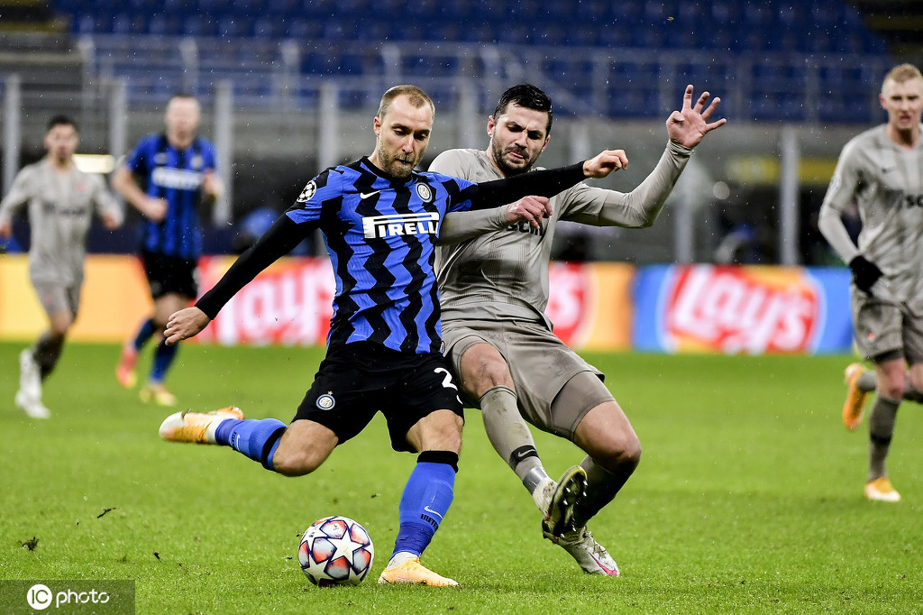 阿贾克斯训练开放日;赛前扳平良机引欢呼;全明星赛在即;年轻球员得到机会 阿贾克斯训练开放日;赛前扳平良机引欢呼;全明星赛在即;年轻球员得到机会