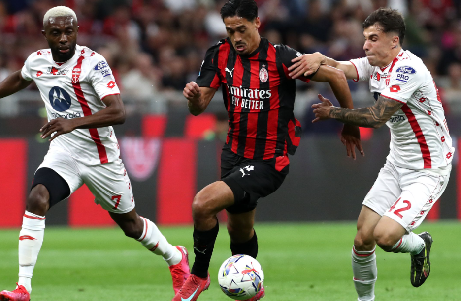 AC米兰训练开放日,关键时刻远射贴柱引欢呼,国王杯在即,轮换策略成焦点 AC米兰训练开放日,关键时刻远射贴柱引欢呼,国王杯在即,轮换策略成焦点