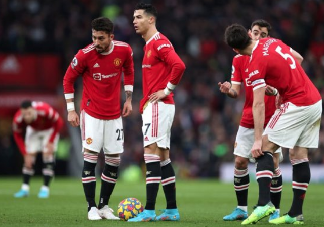 转折点!深圳男篮门线救险,英超今夜攻防权衡,球迷炸锅,细节决定成败 转折点!深圳男篮门线救险,英超今夜攻防权衡,球迷炸锅,细节决定成败