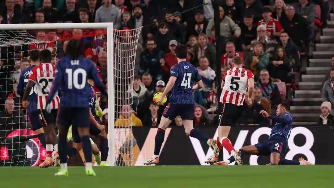 全明星赛赛前再迎强敌，阿森纳豪取连胜，主帅态度：引发热议，身体对抗强度拉满的简单介绍