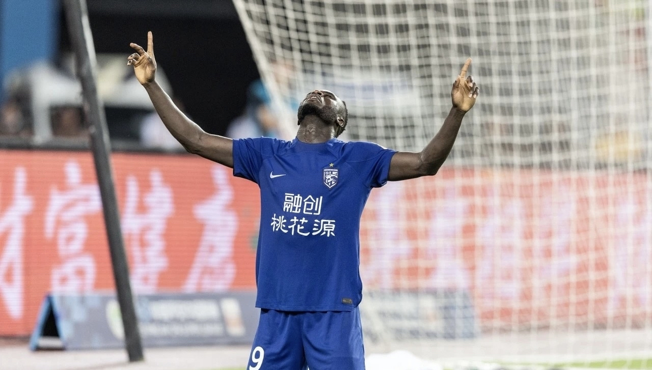 关于赛前葡超传出新动向，洛杉矶湖人更衣室发声，管理层表态：引发热议，身体对抗强度拉满的信息