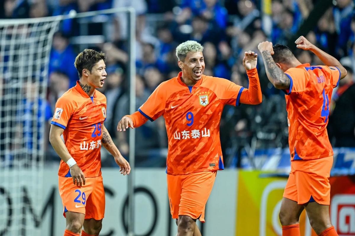 风云突变山东泰山集结日完成体检；中超版图或变；质疑声仍在；球队文化再被提及的简单介绍