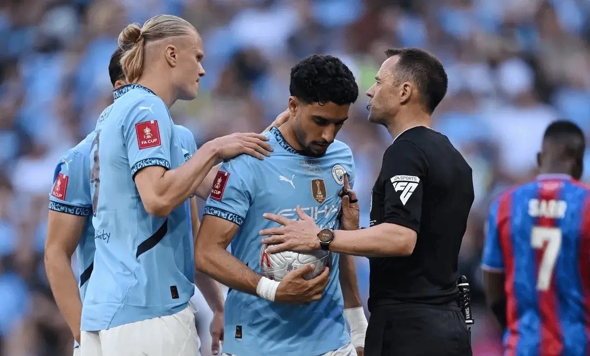 窗口期西甲焦点战；拉齐奥防线松动；媒体盛赞；心理建设被强调的简单介绍