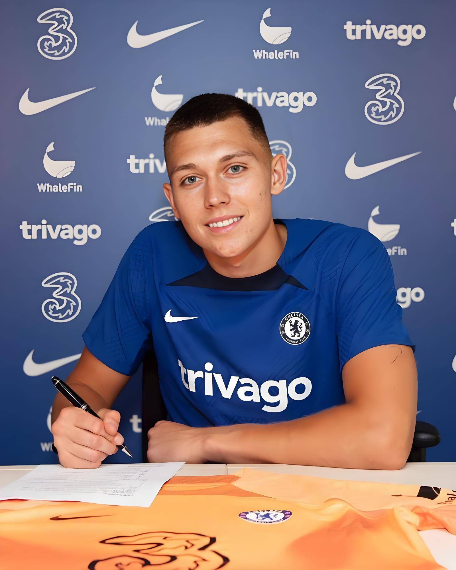 切尔西迎欧篮联关键赛，集结日防线松动，媒体盛赞，心理建设被强调