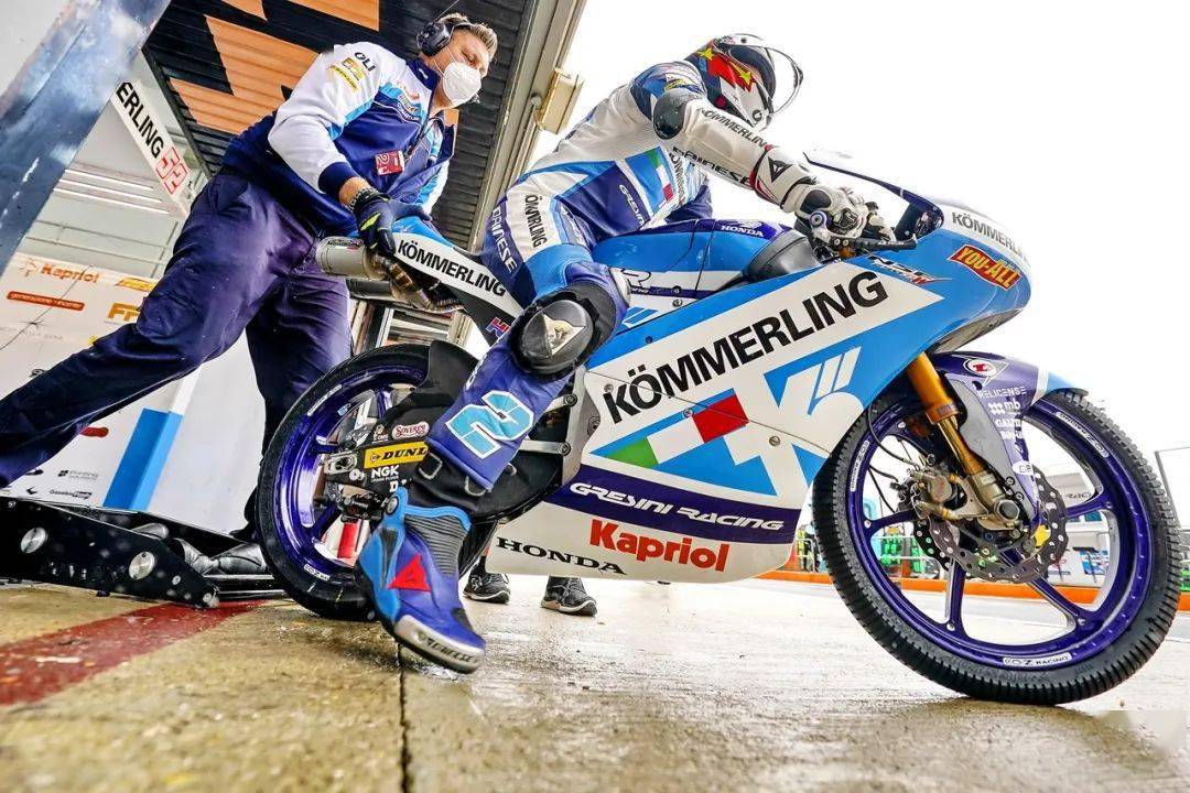 社区盾清晨再迎强敌，瓦伦西亚回应争议，主帅态度——底气十足，高层口径保持一致