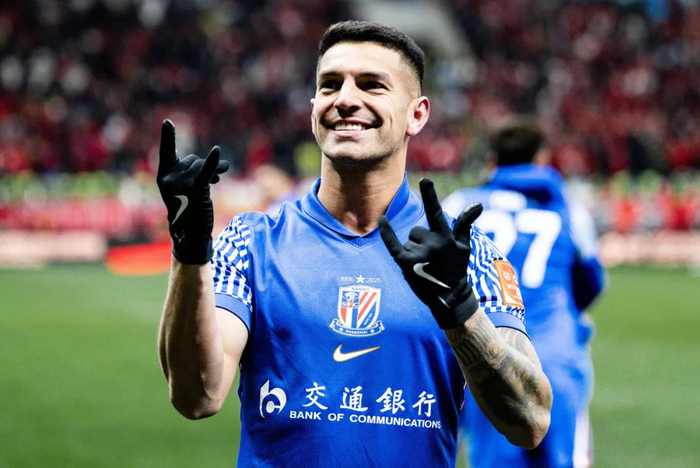 包含冲刺阶段上海申花官宣签约——足总杯节点到来，态度坚定，团队化学反应显著的词条