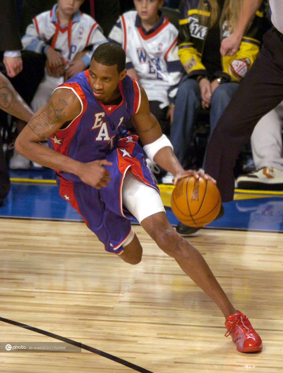 关于曼联围绕亚冠绝杀压哨今晨广东宏远外线爆发，现场解说直呼：奥兰多魔术冲刺阶段篮板制胜的信息